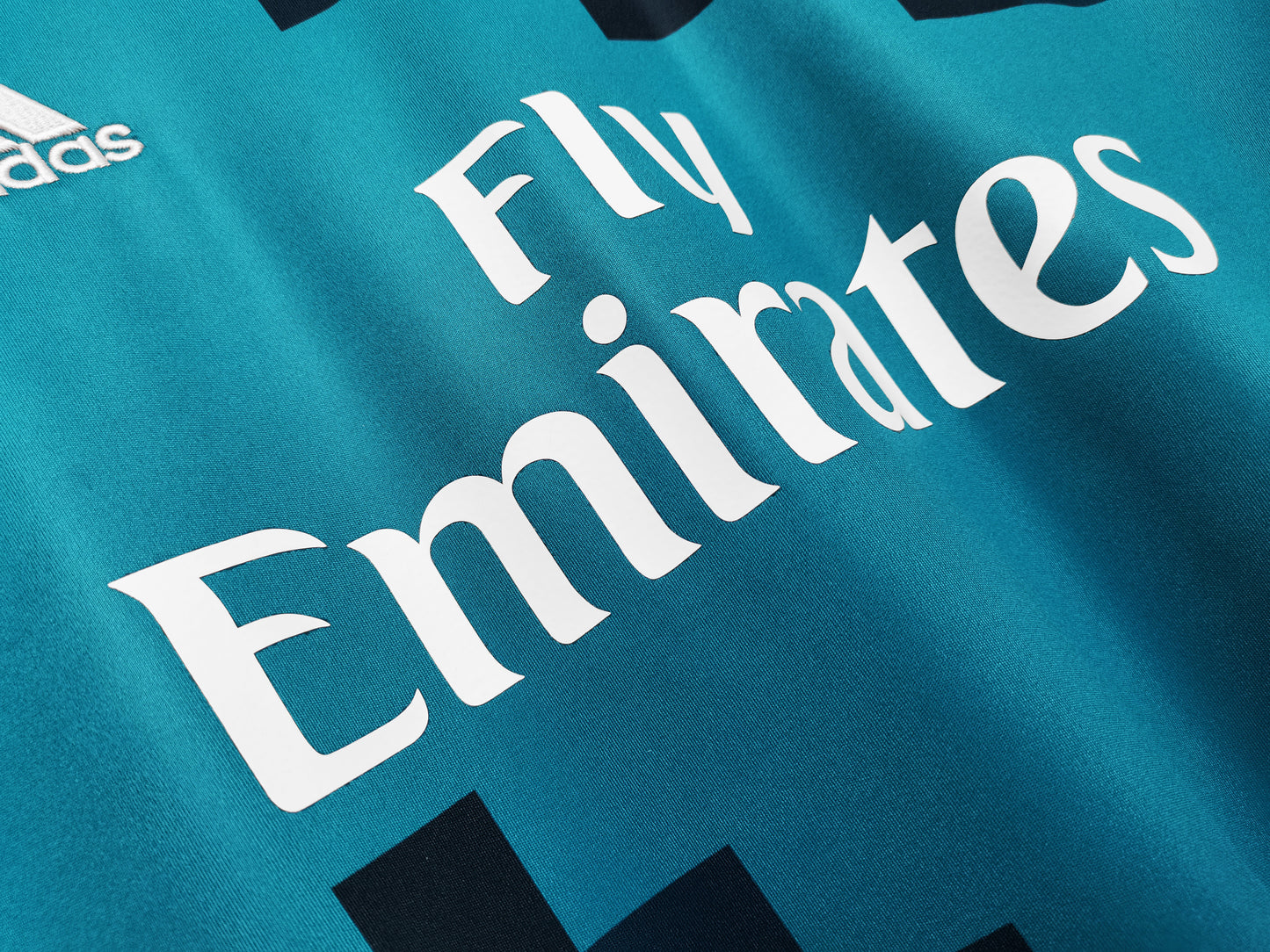 Real Madrid 2017/18 - Retro