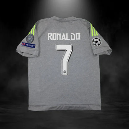 Real Madrid 2015/16 - Retro